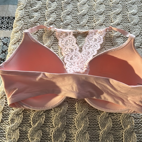 VICTORIA SECRET BODY BY VICTORIA BRA - Picture 2 of 3